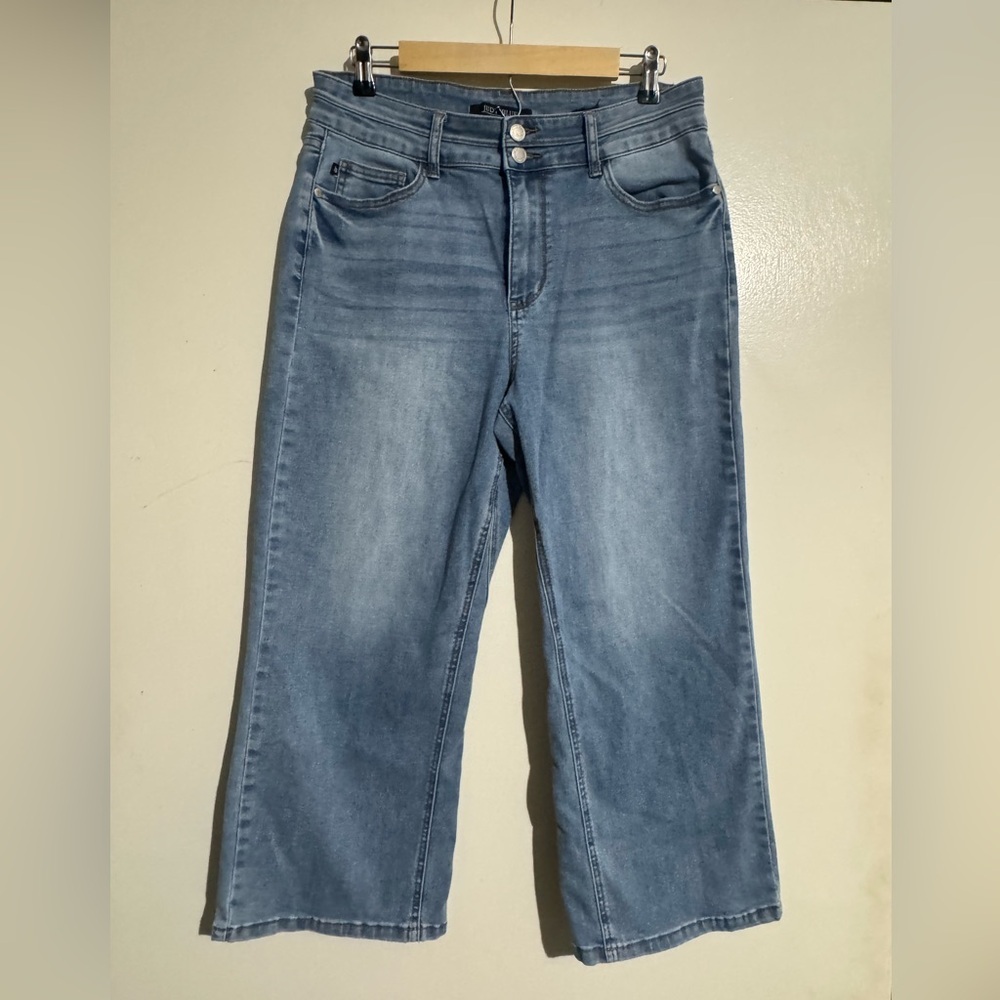 Judy Blue Light Blue Flare Jeans wide crop size 13/31